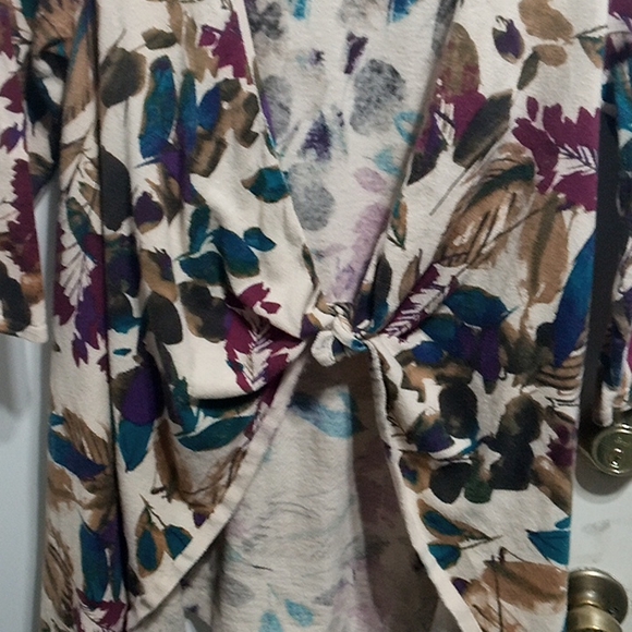 Relativity Blouse - Picture 5 of 5